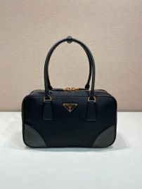 Picture of Prada Lady Handbags _SKUfw157227536fw